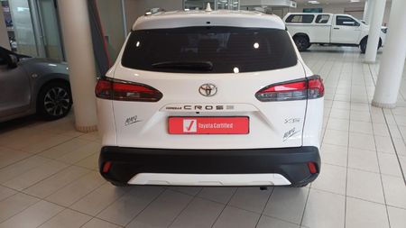2024-Toyota-Corolla-Cross-18-XS_4