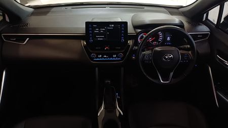 2024-Toyota-Corolla-Cross-18-XS_5