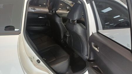 2024-Toyota-Corolla-Cross-18-XS_7