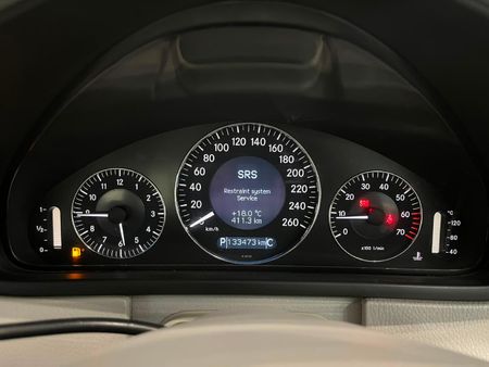 2003-Mercedes-Benz-CLK-320-Coupe-Auto_10