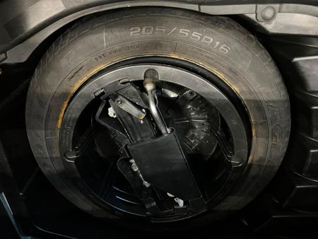 2003-Mercedes-Benz-CLK-320-Coupe-Auto_13