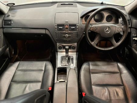 2009-Mercedes-Benz-C-Class-C-200K-Avantgarde-Auto_9