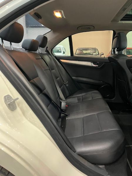 2009-Mercedes-Benz-C-Class-C-200K-Avantgarde-Auto_11