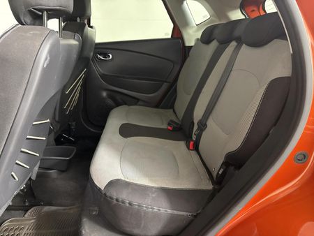 2015-Renault-Captur-12T-Dynamique-5-dr-Auto-88kW_2