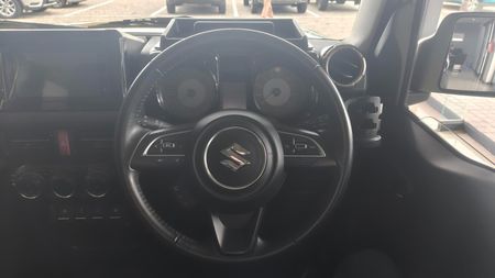 2023-Suzuki-Jimny-15-GLX_12