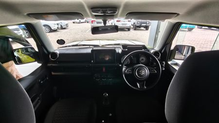 2023-Suzuki-Jimny-15-GLX_15