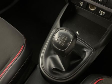 2024-Hyundai-Grand-i10-10-Motion_9