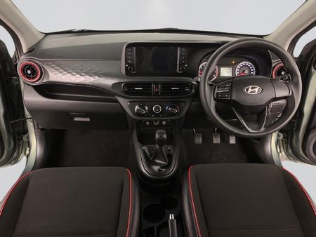 2024-Hyundai-Grand-i10-10-Motion_10