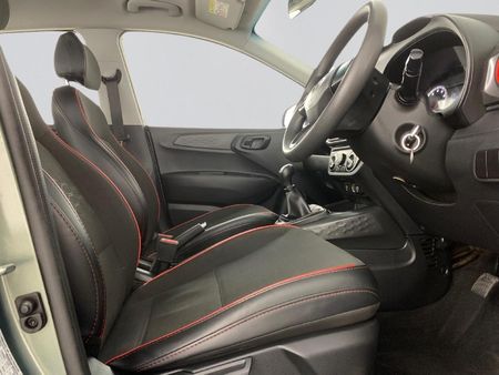 2024-Hyundai-Grand-i10-10-Motion_16