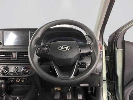 2024-Hyundai-Grand-i10-10-Motion_19