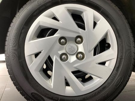2024-Hyundai-Grand-i10-10-Motion_23