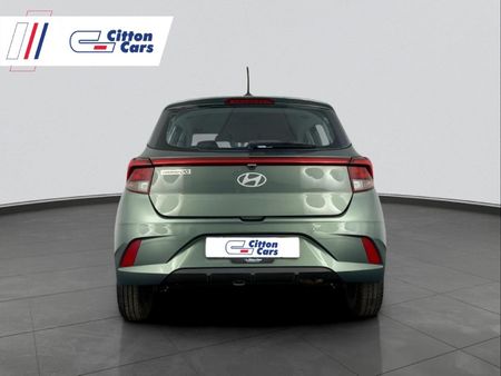 2024-Hyundai-Grand-i10-10-Motion_6