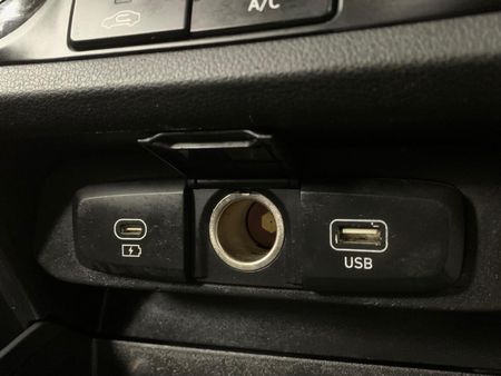 2024-Hyundai-Grand-i10-10-Motion_8