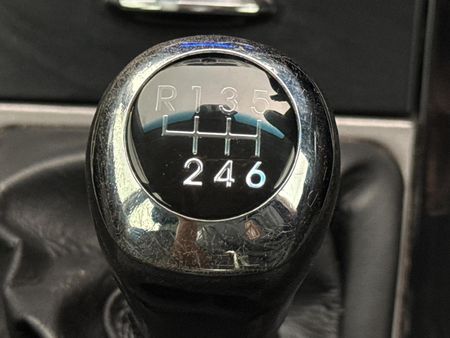 2014-Hyundai-Elantra-18-GLS-Executive_10