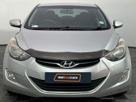 2014-Hyundai-Elantra-18-GLS-Executive_15