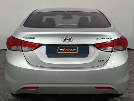 2014-Hyundai-Elantra-18-GLS-Executive_18