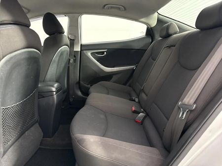 2014-Hyundai-Elantra-18-GLS-Executive_3