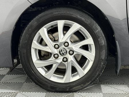 2022-Toyota-Corolla-Quest-18-Prestige_4