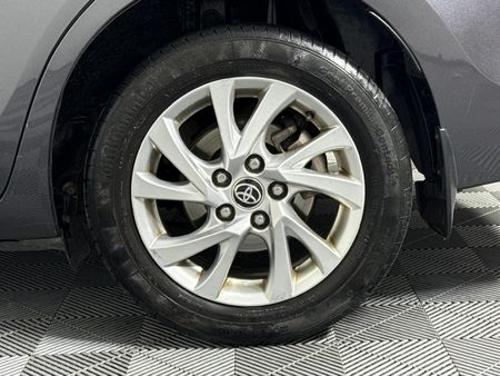 2022-Toyota-Corolla-Quest-18-Prestige_6