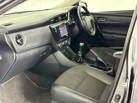 2022-Toyota-Corolla-Quest-18-Prestige_8