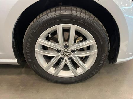 2018-Volkswagen-Golf-VII-14-TSI-Comfortline-Auto_8