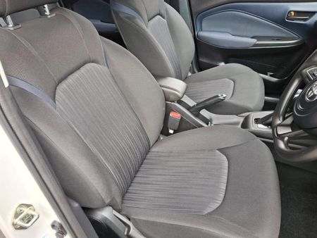 2025-Toyota-Starlet-15-XS-Auto_10