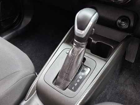 2025-Toyota-Starlet-15-XS-Auto_7