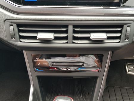2026-Volkswagen-Polo-20-GTI-Auto-147kW_14