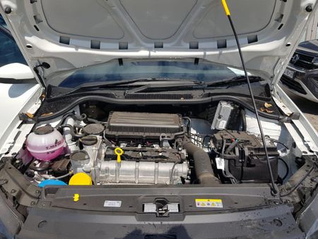 2026-Volkswagen-Polo-Vivo-14-Life_15