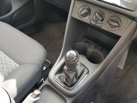 2026-Volkswagen-Polo-Vivo-14-Life_7