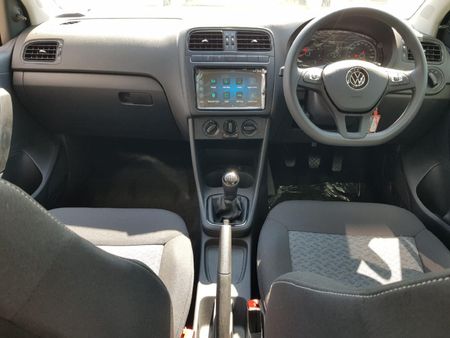 2026-Volkswagen-Polo-Vivo-14-Life_7