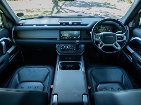 2021-Land-Rover-Defender-110-D240-SE-X-Dynamic-177kW_11