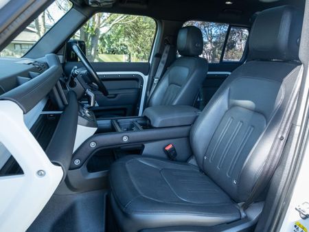 2021-Land-Rover-Defender-110-D240-SE-X-Dynamic-177kW_13