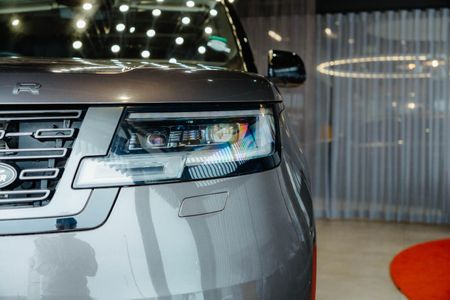 2022-Land-Rover-Range-Rover-30-D-First-Edition_6
