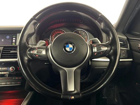 2017-BMW-X4-xDrive20d-M-Sport_11
