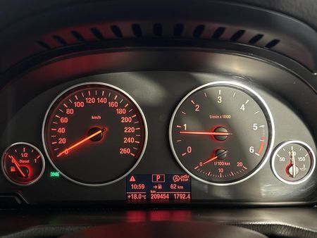 2017-BMW-X4-xDrive20d-M-Sport_2
