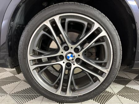 2017-BMW-X4-xDrive20d-M-Sport_4