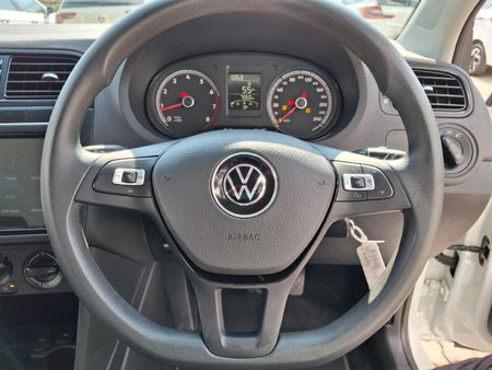 2025-Volkswagen-Polo-Vivo-14_6