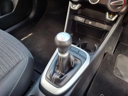 2024-Kia-Picanto-10-Street_12