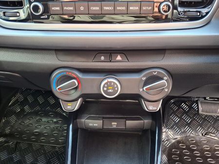 2022-Kia-Rio-14-LX-5-dr-Auto_11