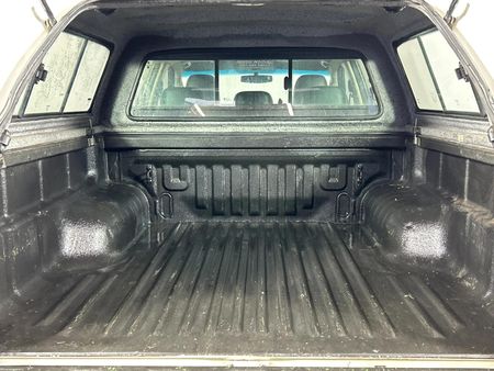 2016-Isuzu-KB-300-D-Teq-LX-Double-Cab_13