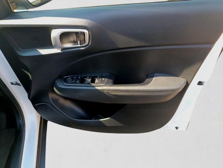2022-Hyundai-Venue-10-TGDI-Fluid_12