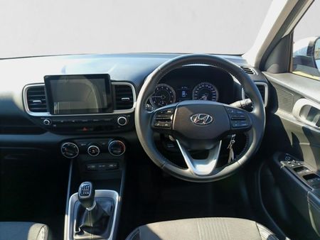2022-Hyundai-Venue-10-TGDI-Fluid_16