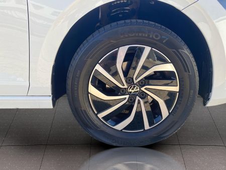 2021-Volkswagen-Polo-10-TSI-Comfortline_10