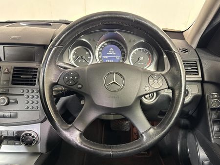 2009-Mercedes-Benz-C-Class-C-220-CDi-Avantgarde-Auto_11