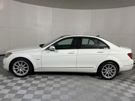 2009-Mercedes-Benz-C-Class-C-220-CDi-Avantgarde-Auto_18