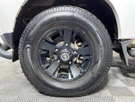 2024-Mahindra-Pik-Up-22-mHawk-S6-4x4-Double-Cab_4