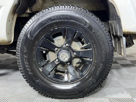 2024-Mahindra-Pik-Up-22-mHawk-S6-4x4-Double-Cab_6