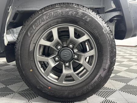 2026-Suzuki-Jimny-15-GLX_14