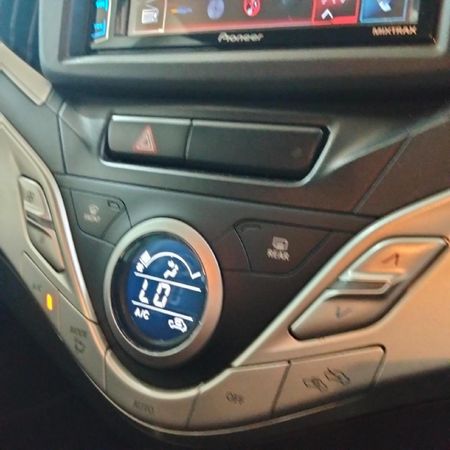 2017-Suzuki-Baleno-14-GLX-Auto_12